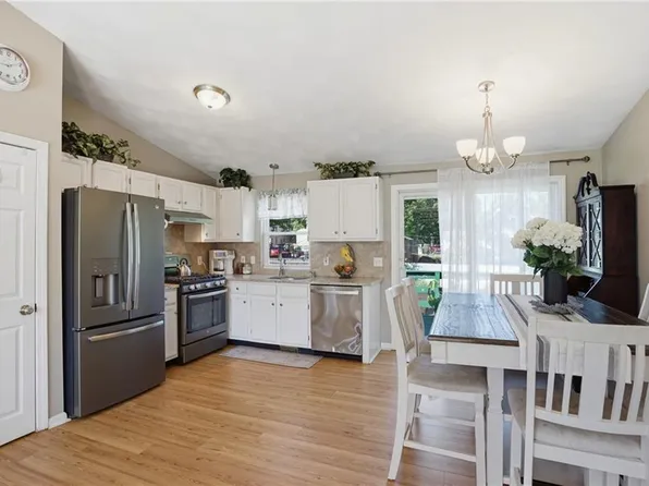 83 Holmes Rd, Warwick, RI 02888
