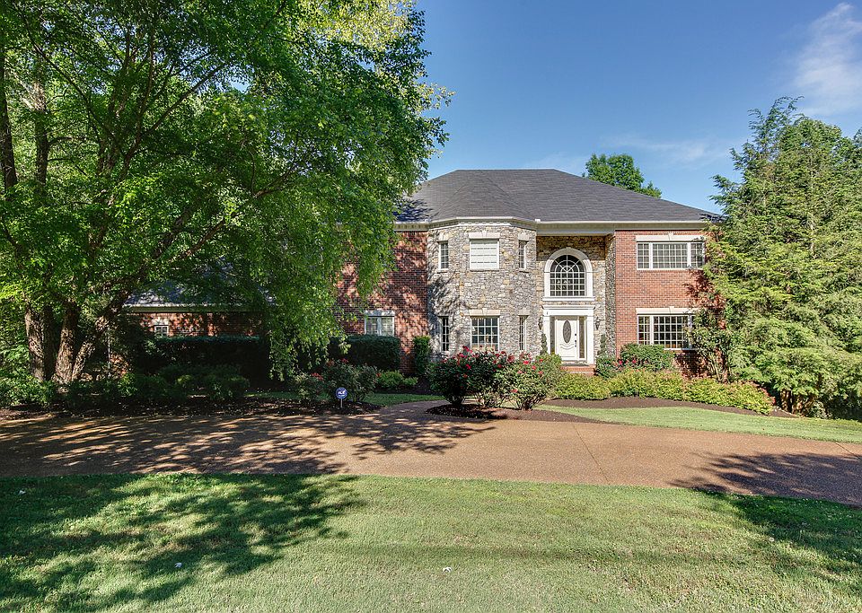 1st image of 1335 Holly Hill Dr