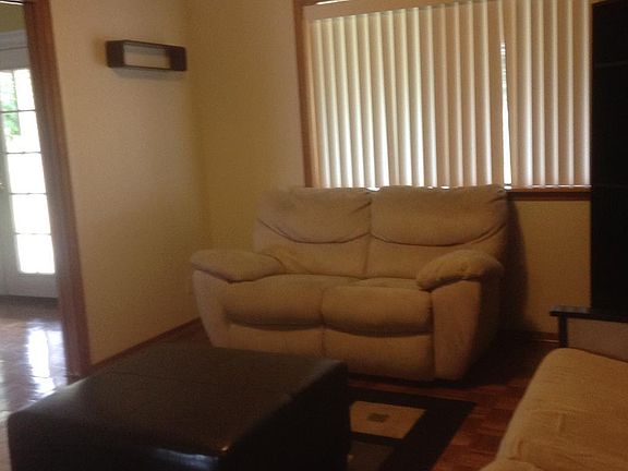 3rd image of 8 Pizarro Ave #8