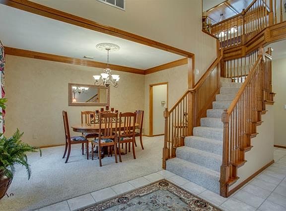 4th image of 1205 Oakwood Ct