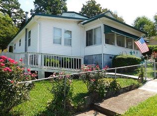 1302 W 4th Ave, Williamson, WV 25661