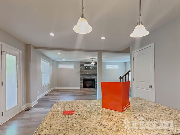 4th image of 204 Bonnell Dr