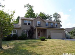 6211 Alletta Cir, Baldwinsville, NY 13027