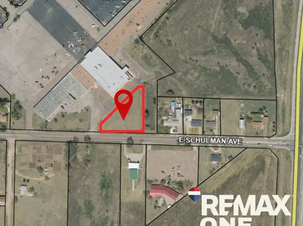 2405 E Schulman Ave, Garden City, KS 67846