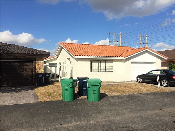 2nd image of 1221 SW 136th Pl