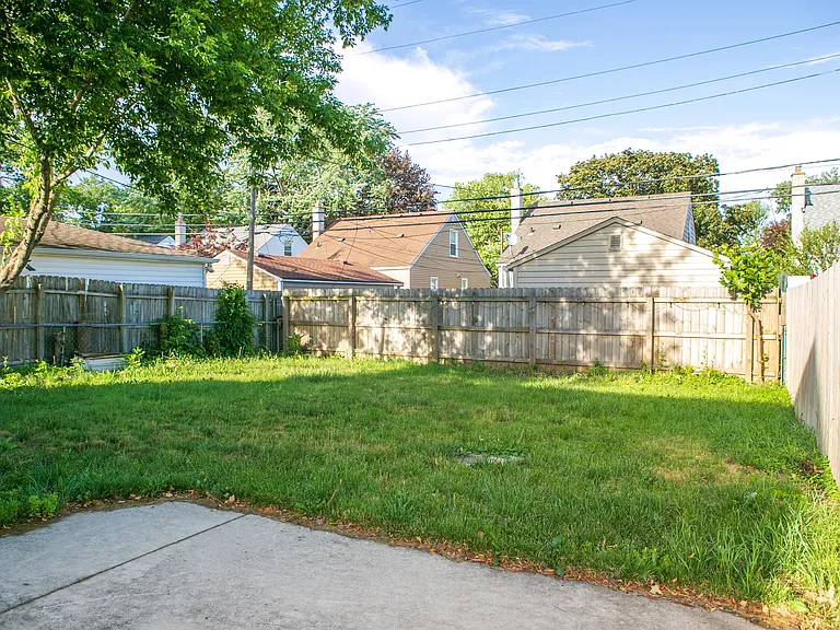 1906 Ardmore Ave — Photo 18