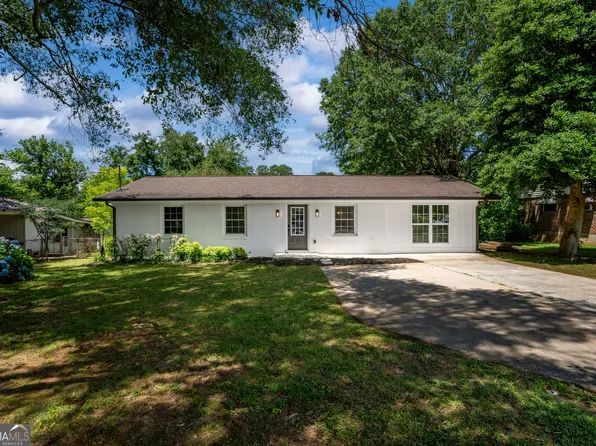 5032 Florence St, Oakwood, GA 30566