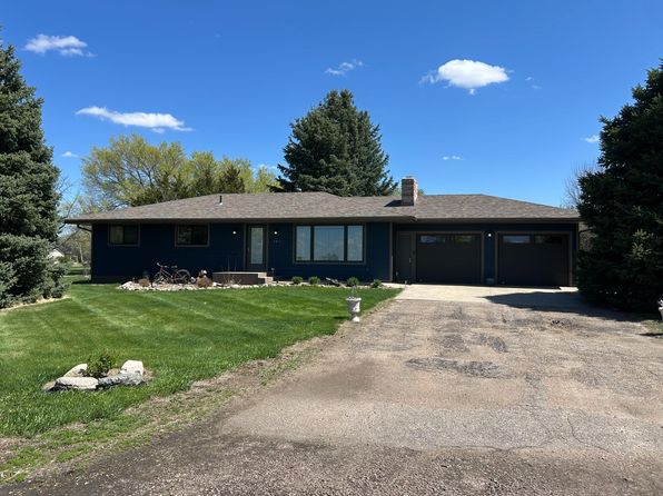 547 W 8th St, Long Pine, NE 69217
