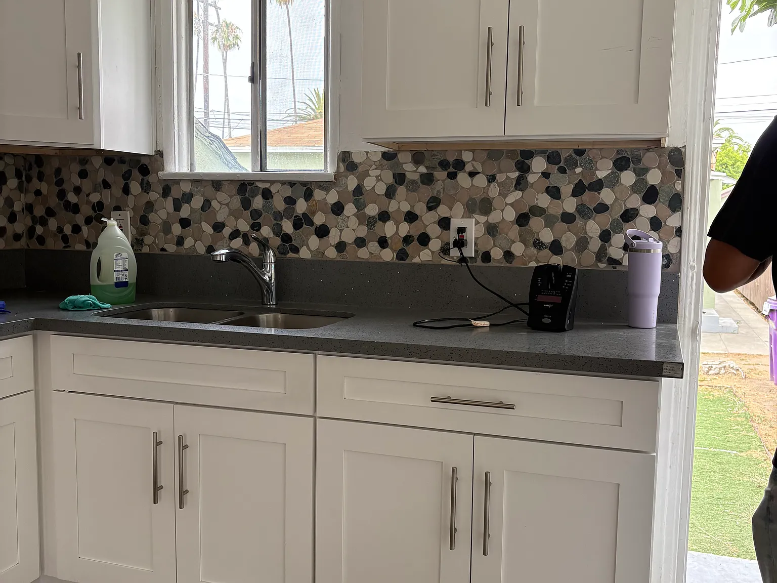 1 bed, 550 sqft, $1,800 — Photo 3