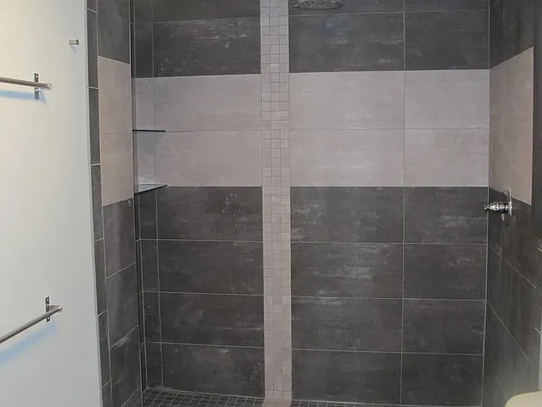 515 N Hickory St #202 — Photo 9