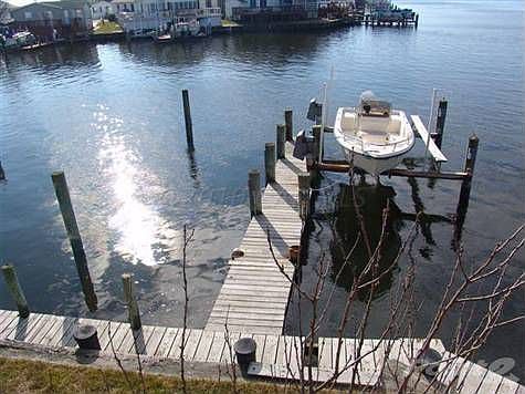Sunset Villas Boat Slips