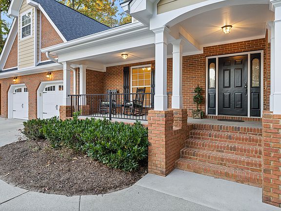 5th image of 88 Herron Ln