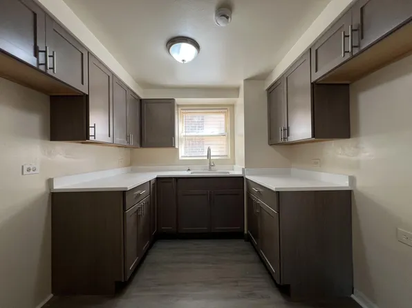 1300 S 51st Ct APT 201, Cicero, IL 60804