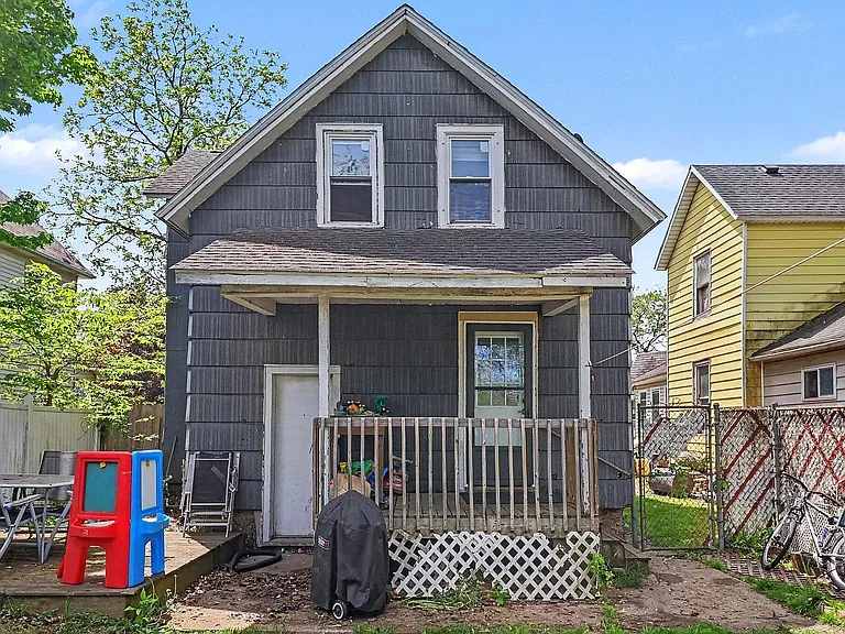 923 Jackson St — Photo 19