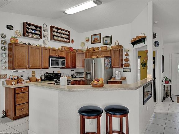 5th image of 4201 Poinciana Dr