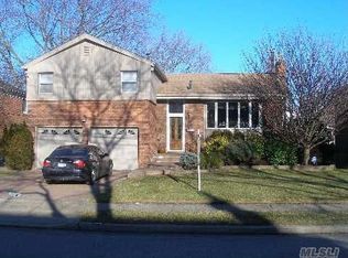 969 Lydia Pl, Baldwin, NY 11510