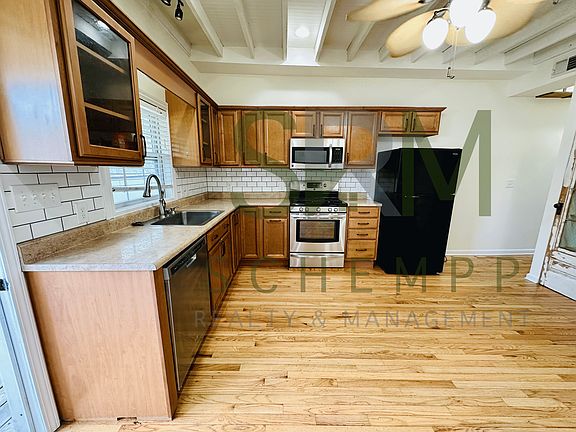 4th image of 570 Lilly Ave