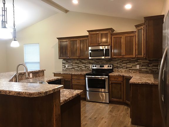 3rd image of 4039 Westminister Dr
