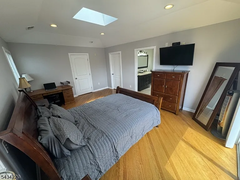 137 Boston Ave — Photo 18