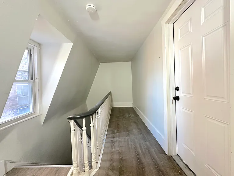 275 Grand St #3 — Photo 9