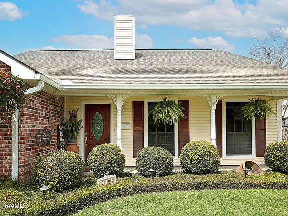 3rd image of 2102 Sago Cir