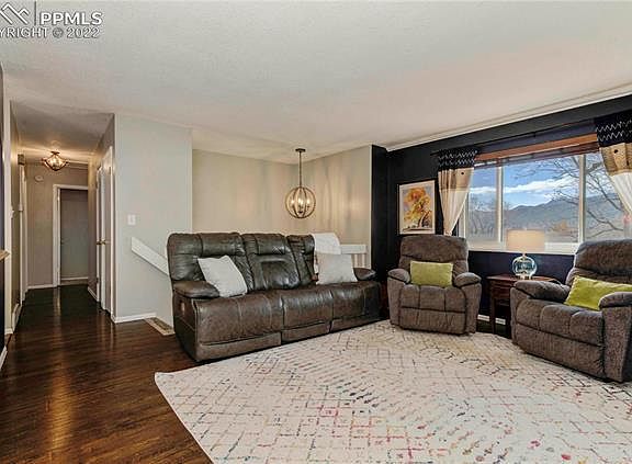 4th image of 2526 W Dale St