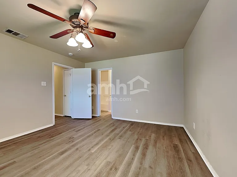 1624 Kelly Ln — Photo 7