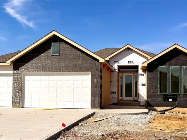8404 NW 90th Ter, Kansas City, MO 64138