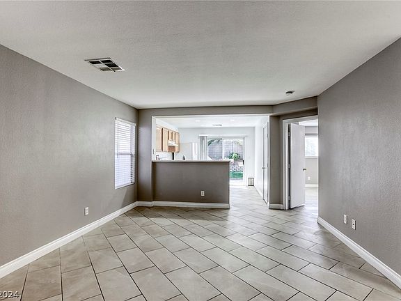 5th image of 5523 Walcott Dr
