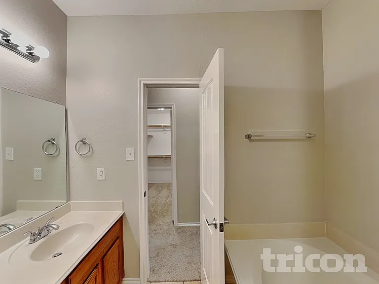626 Chapman Dr — Photo 10