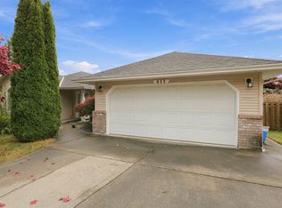 811 Aurora Way, Gibsons, BC V0N1V9