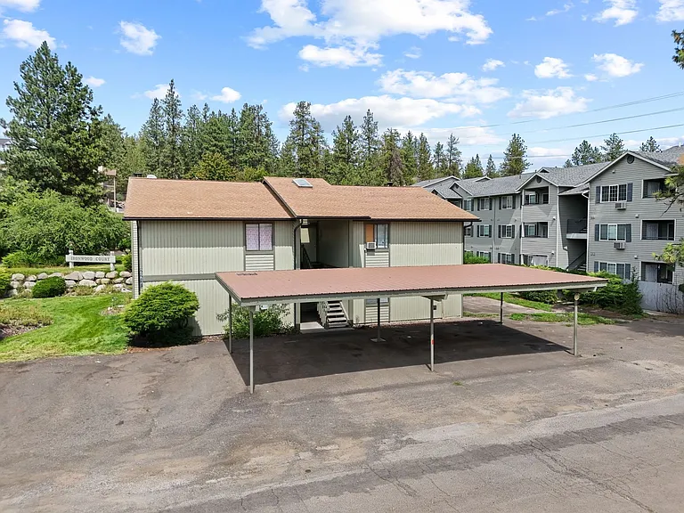 Ironwood Court Apartments — Photo 8