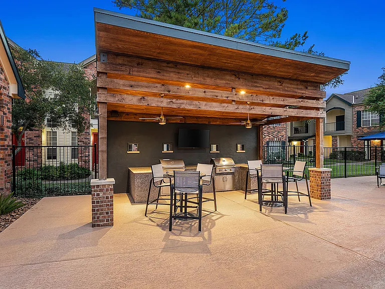 C242510_AstonAtCR_Twilight_OutdoorLounge_02