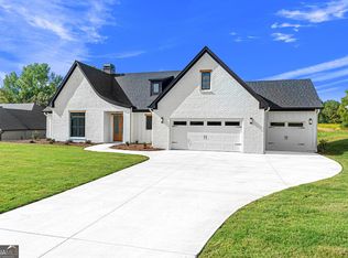 94 S Pointe Dr, Hartwell, GA 30643