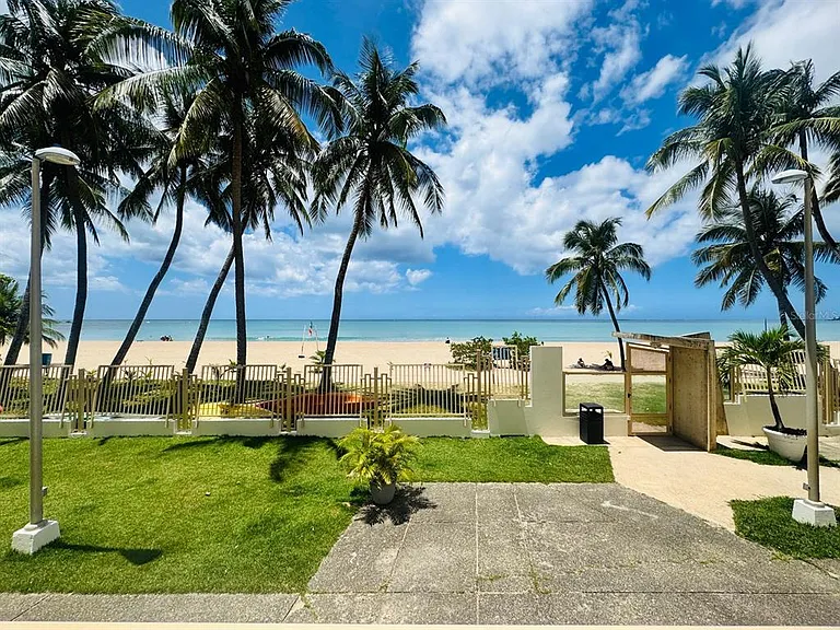 PR 187 Cond. Mar De Isla Verde — Photo 18