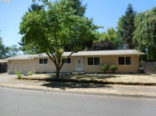 966 56th Pl, Springfield, OR 97478