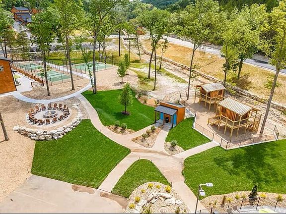4th image of 355 Mark Twain Drive