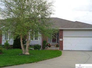 2702 Fountain Cir, Plattsmouth, NE 68048
