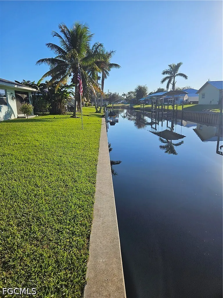 2 bed, 2.0 bath, 1976 sqft, $1,500 — Photo 1