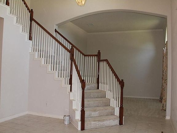 4th image of 4420 Jenkins Dr