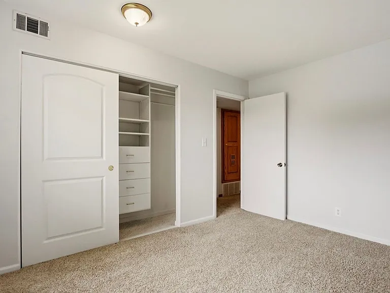205 Provincial Ct #63 — Photo 14