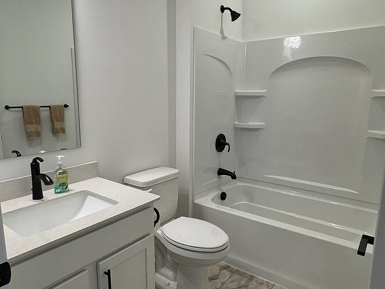 11451 Queens Ct N — Photo 13