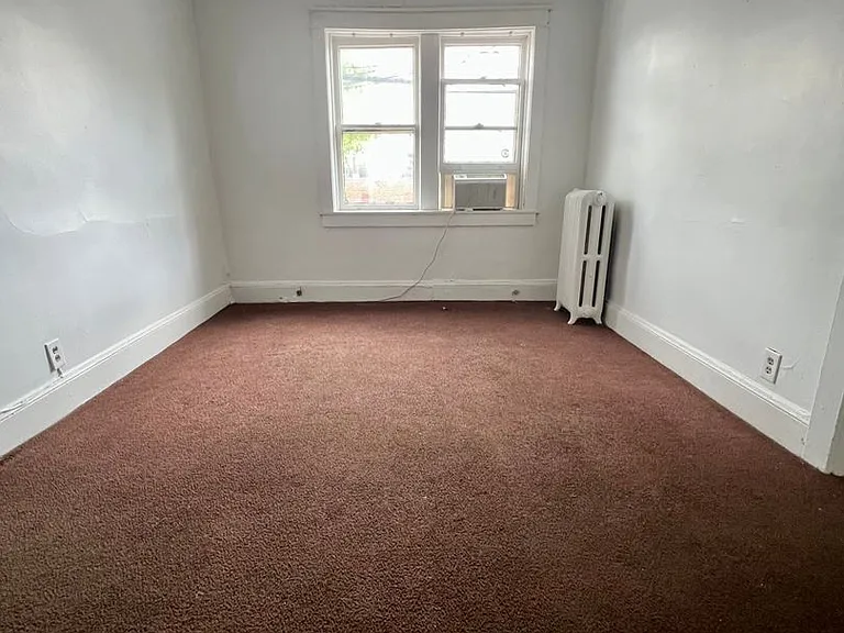 Clifton Ave 1001 — Photo 2