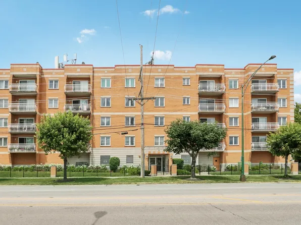 4534 N Cumberland Ave Unit 301, Chicago, IL 60656