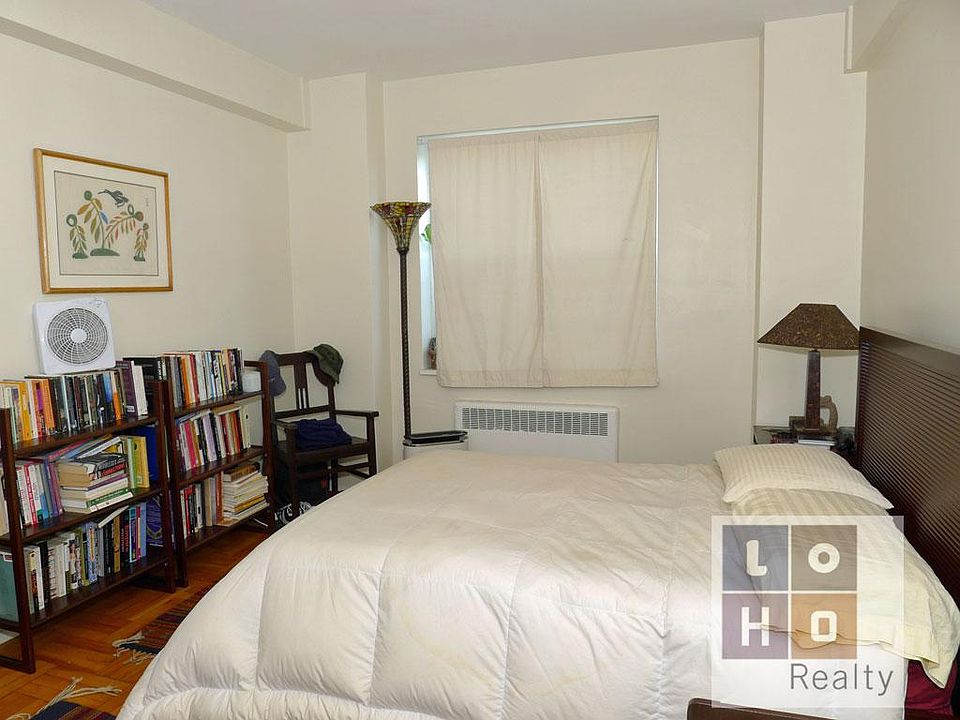 2nd image of 530 Grand St APT F11c