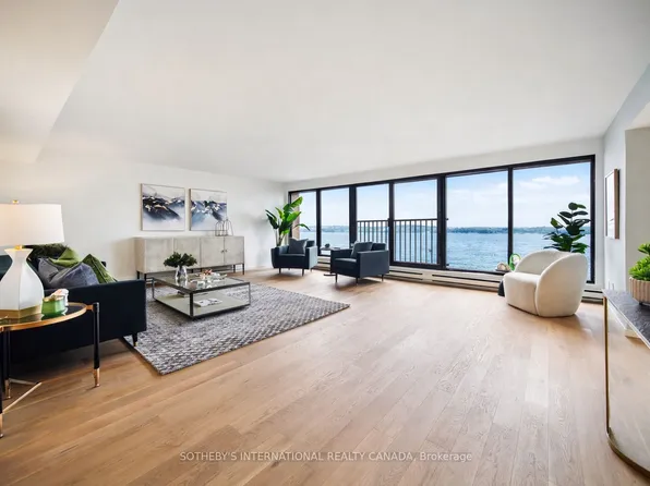 65 Harbour Sq #1110, Toronto, ON M5J 2L4