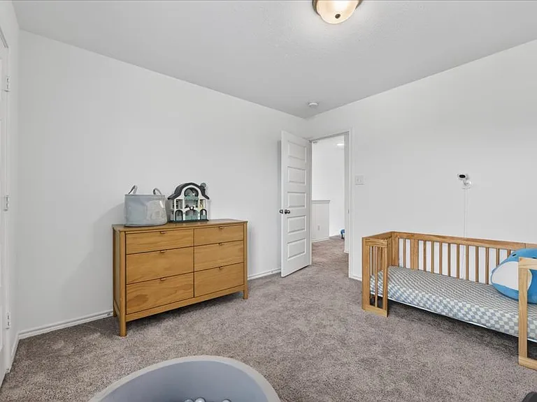 2921 Dixondale Dr — Photo 4