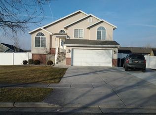 1454 W 2500 S, Woods Cross, UT 84087