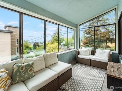 135 N 46th Street #402, Seattle, WA, 98103