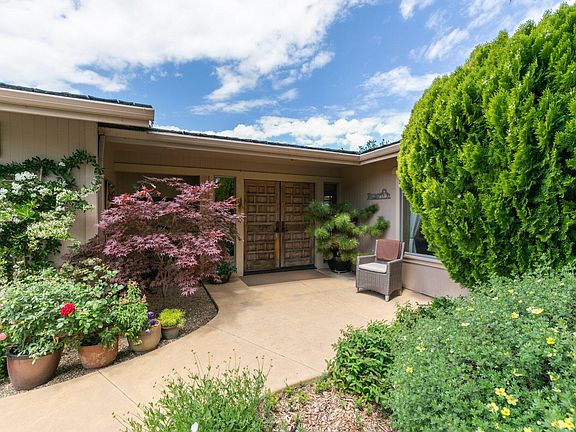 2nd image of 170 Reiten Dr